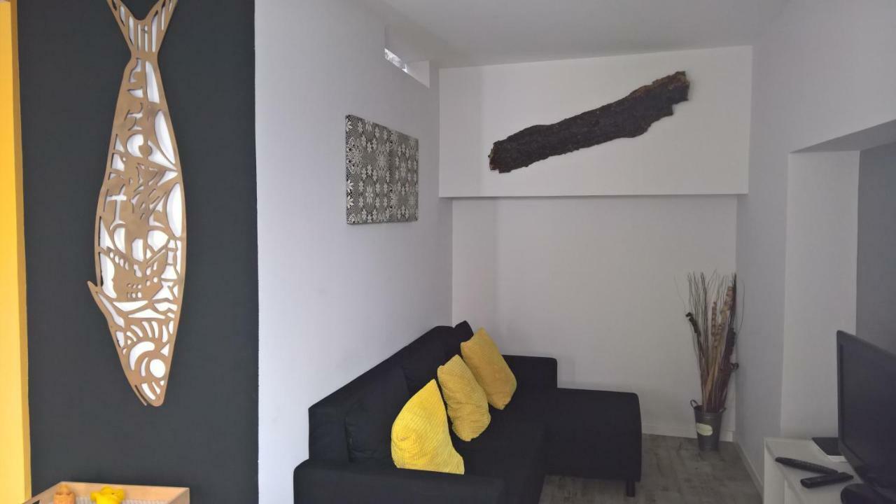 Casa Janelas Da Fonte Novaセトゥーバル エクステリア 写真